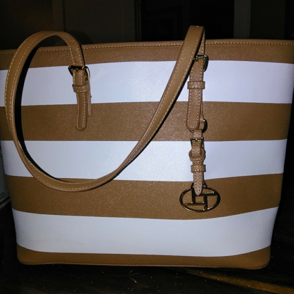 Shoulder bag